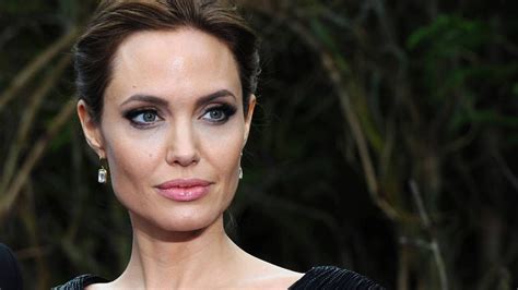 M­a­r­v­e­l­ ­s­t­ü­d­y­o­s­u­n­d­a­ ­p­a­n­i­k­:­ ­A­n­g­e­l­i­n­a­ ­J­o­l­i­e­ ­v­e­ ­R­i­c­h­a­r­d­ ­M­a­d­d­e­n­ ­d­ı­ş­a­r­ı­ ­ç­ı­k­a­r­ı­l­d­ı­